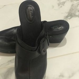 Clarks black clogs. Excellent condition!